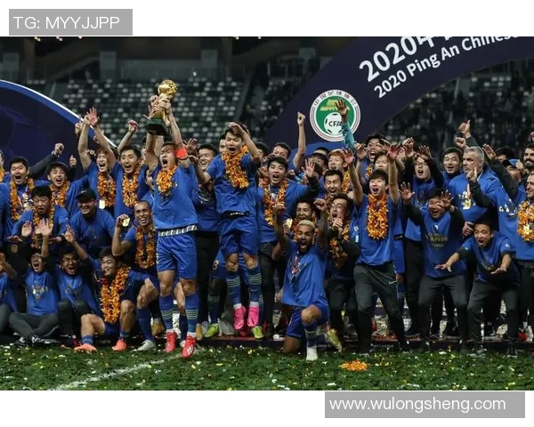 中超激战苏宁迎战重庆全力争胜展现球队实力与斗志 中超激战苏宁迎战重庆全力争胜展现球队实力与斗志