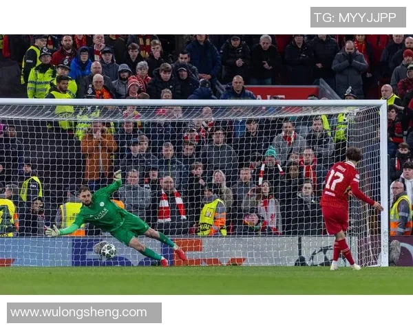 欧冠精彩对决回顾利物浦与巴黎圣日耳曼的巅峰对决录像分析