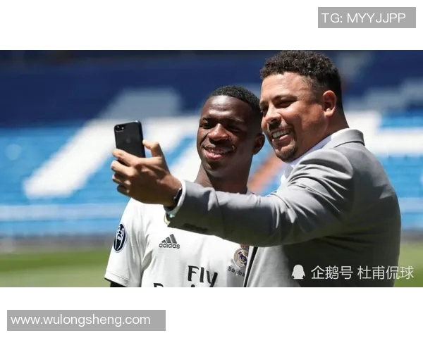 维尼修斯:从新星到巨星的成长之路与足球梦想的追逐 维尼修斯:从新星到巨星的成长之路与足球梦想的追逐