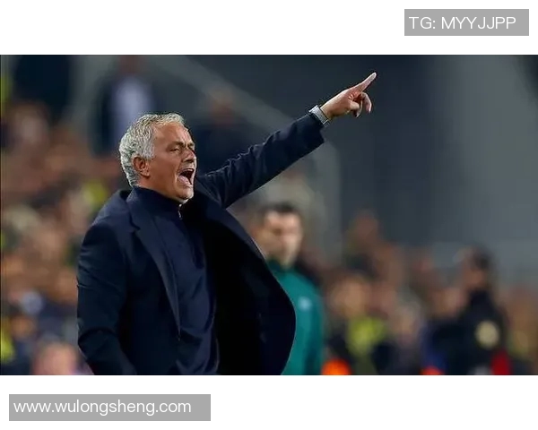 穆里尼奥怒斥欧足联争议判罚罗马被点球淘汰引发热议