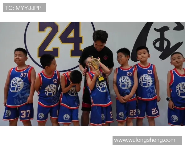 陈林坚的篮球之路:从青涩少年到CBA明星球员的成长历程与心路历程 陈林坚的篮球之路:从青涩少年到CBA明星球员的成长历程与心路历程