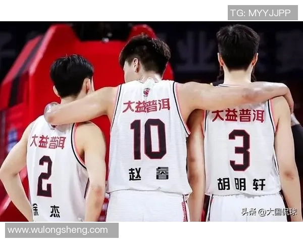 任骏飞领衔球队奋战赛季展现拼搏精神与团队合作的力量