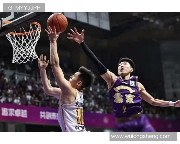 北京北控男篮迎战深圳队全力争胜展现球队实力与斗志 北京北控男篮迎战深圳队全力争胜展现球队实力与斗志