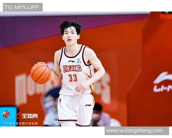 吴前：从篮球新星到国家队核心的成长之路与奋斗故事