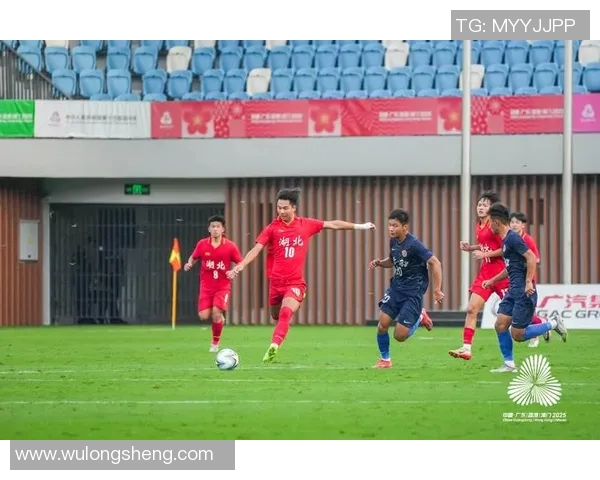 杜伊斯堡与菲尔特的激烈对决展现足球魅力与战术智慧 杜伊斯堡与菲尔特的激烈对决展现足球魅力与战术智慧