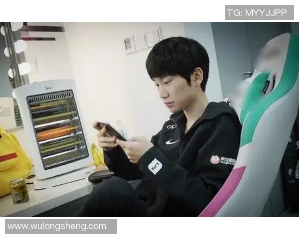 FPX战队心理素质解析：如何在压力中逆风翻盘的秘密