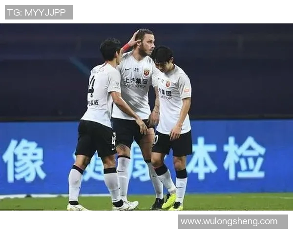 武汉足球队与北京足球队赛后复盘分析力量对比与战术探讨